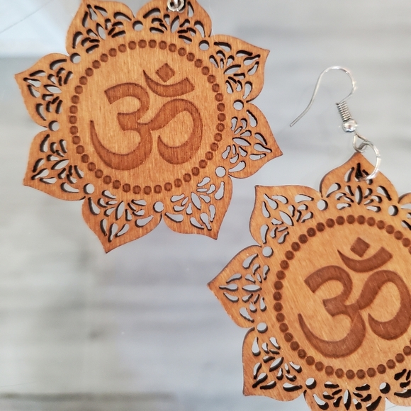 Om Lotus Namaste Mandala Chakra Medallion Wood Dangle Drop Statment Boho Ornate - Picture 3 of 5